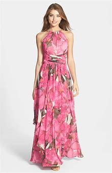 Transform Your Chiffon Dress for Any Season with Clever Styling Transform Your Chiffon Dress for Any Season with Clever Styling