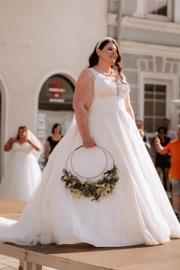 ivory plus size wedding dresses Dreamy V-Neck Sleeveless Ball Gown Dress with Appliques and Chapel Train Amarra 87432 Cotton Candy little combining traditional bridal style Color:LapisBue (DarkSlateBlue)