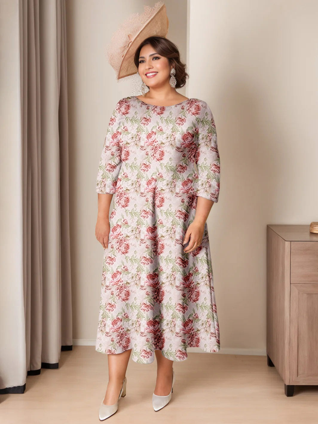Elegant Plus Size Printed Floral Mother of the Bride Dress with 3/4 Sleeves and A-Line Princess Cut Elegant Plus Size Printed Floral Mother of the Bride Dress with 3/4 Sleeves and A-Line Princess Cut