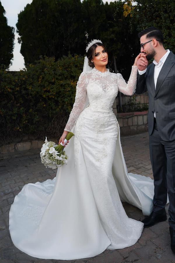 Long Sleeves High Neck Satin Lace Wedding Gown with Chapel Train