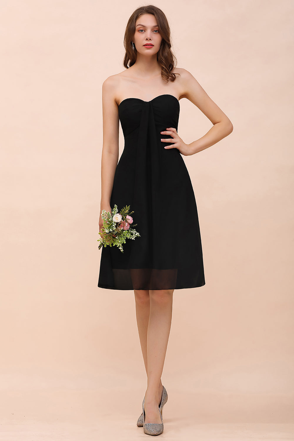 Lovely Strapless Sweetheart Ruffle Short Black Bridesmaid Dresses Affordable