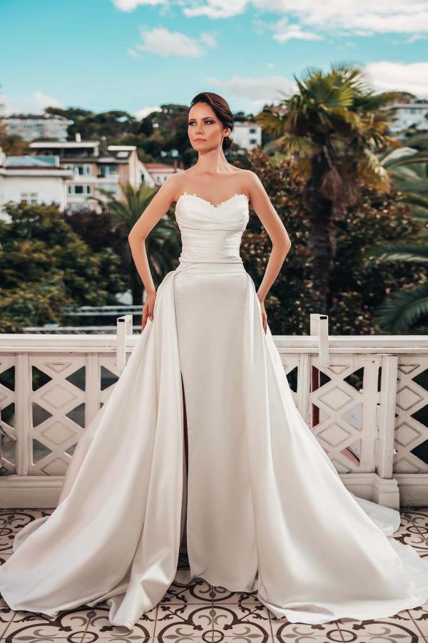 Mermaid Sweetheart Ruched Satin Wedding Dress with Side Split and Swee