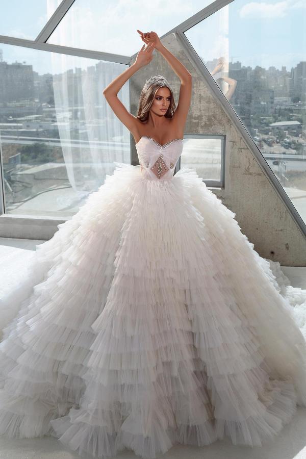 Sweetheart Strapless Tulle Crystals Layers Wedding Dress