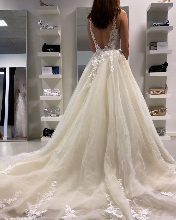 Bmbride Bateau Appliques Lace Floor-length Tulle Ruffles Backless A-Line Wedding Dress