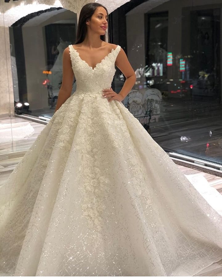 Bmbride Vintage A-Line Deep V-neck Appliques Lace Sequins Floor-length Bridal Gown