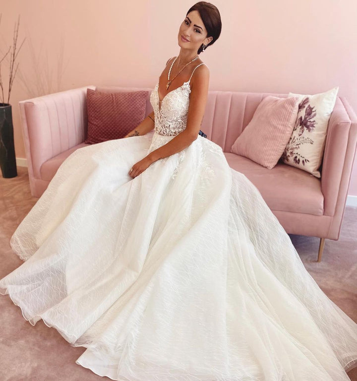 Bmbride A-Line V-neck Spaghetti Straps Appliques Lace Tulle Wedding Dress