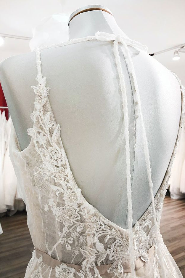Bmbride Elegant Long A-line Tulle V-neck Lace Backless Bridal Gowns