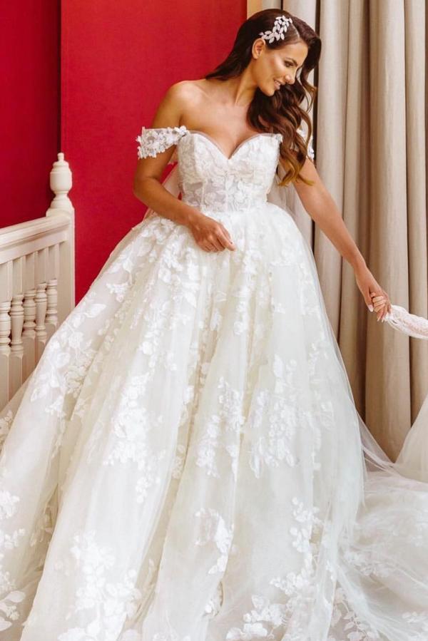 Bmbride Elegant White Off-Shoulder Lace Tulle Wedding Dress with Chapel Train