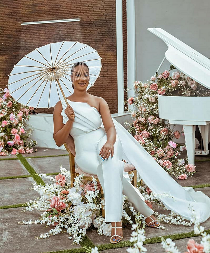 Koscy Elegant One-Shoulder White Pleated Long Jump Suit