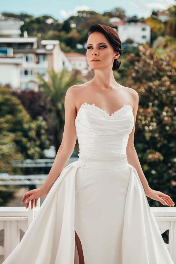 Bmbride Mermaid Sweetheart Ruched Satin Wedding Dress with Side Split and Sweep Train