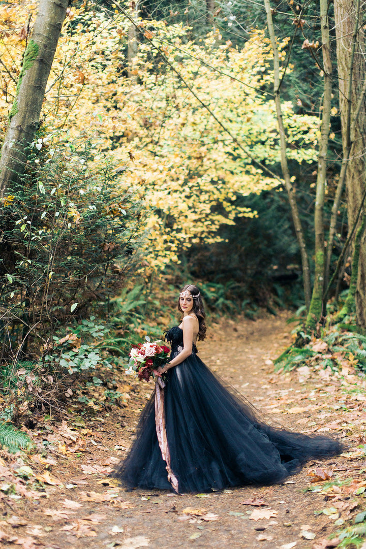 Bmbride Long A-line Princess Strapless Black Wedding Dress with Appliques Lace