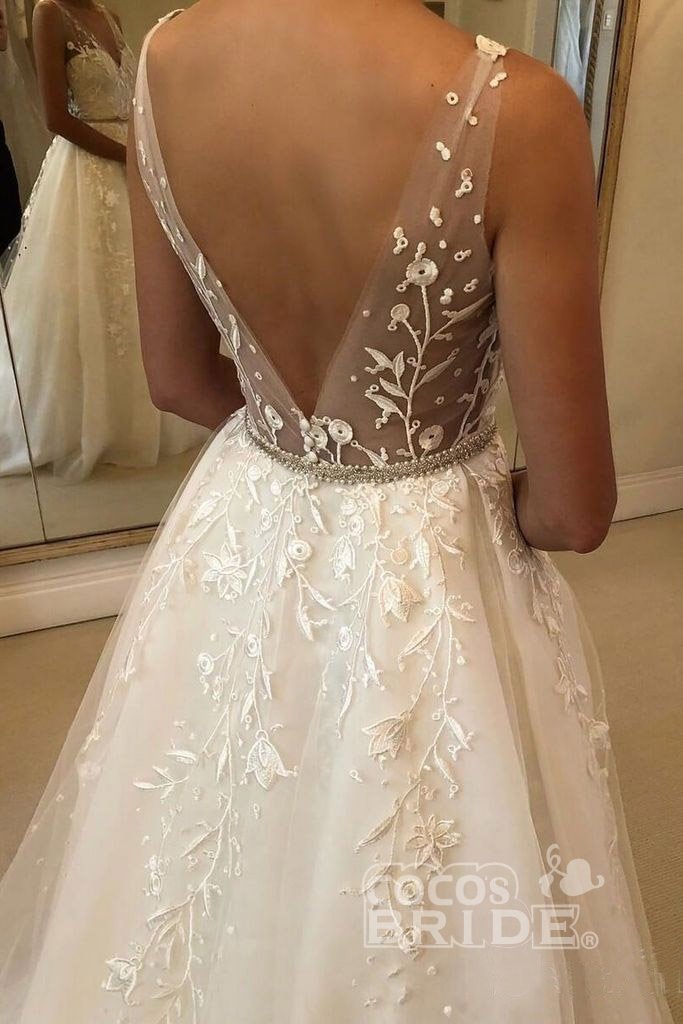 Bmbride V Neck Beach Wedding Dress with Lace Appliques