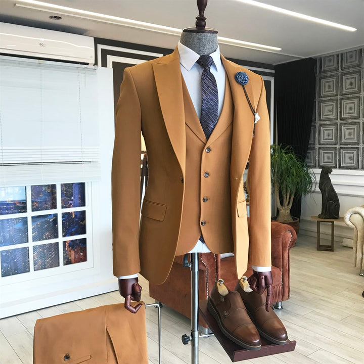 Koscy Handsome Gold Brown Three-Piece Party Suit with Peaked Lapel for Prom