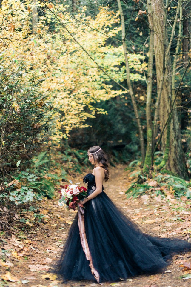 Bmbride Long A-line Princess Strapless Black Wedding Dress with Appliques Lace