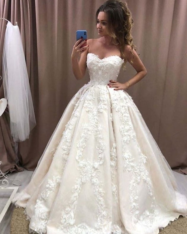 Bmbride Romantic Long Ball Gowns Sweetheart Wedding Dress Featuring 3D Floral Appliques Lace