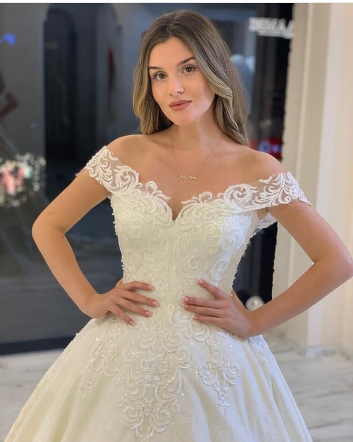 Bmbride Off-the-Shoulder Appliques Lace A-Line Wedding Dress with Train