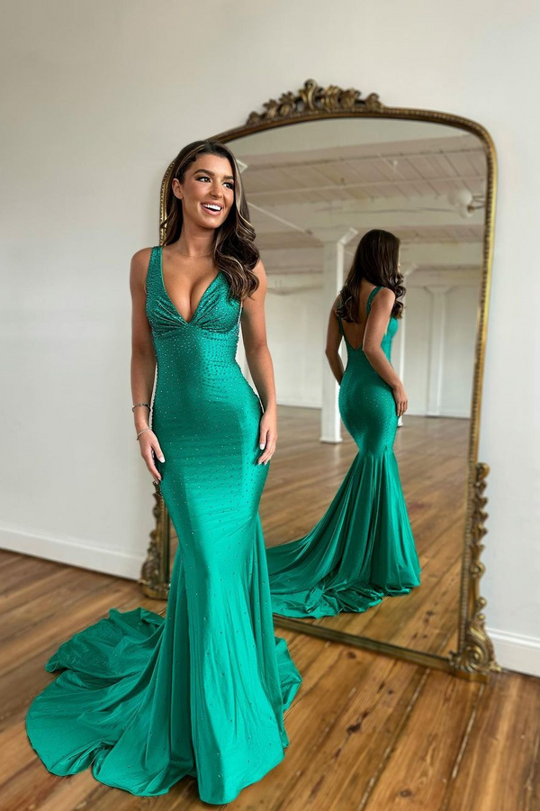 Green Prom Dress with Wide Shoulder V Neck Long Mermaid Style with Beads