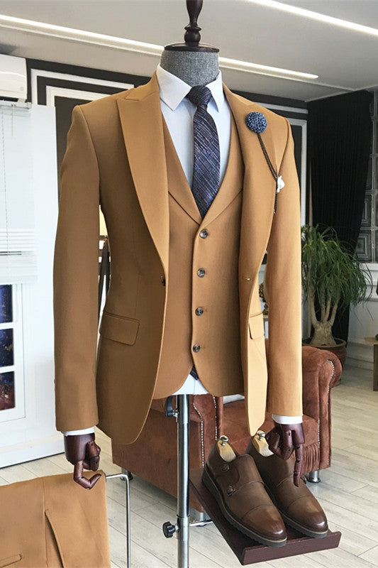 Koscy Handsome Gold Brown Three-Piece Party Suit with Peaked Lapel for Prom