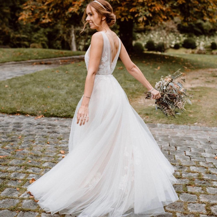 Bmbride Deep V-neck A-Line Open Back Tulle Floor-length Floral Wedding Dress