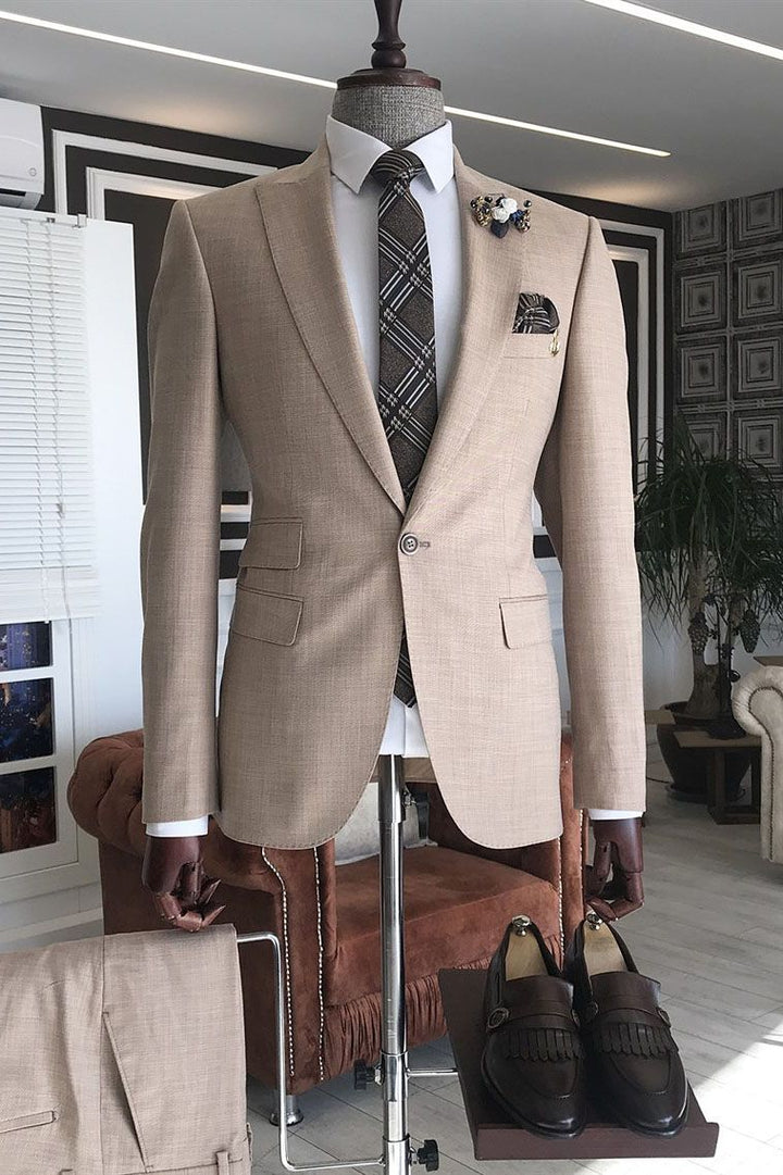 Koscy New Arrival Pink Peaked Lapel Wedding Suit for Men