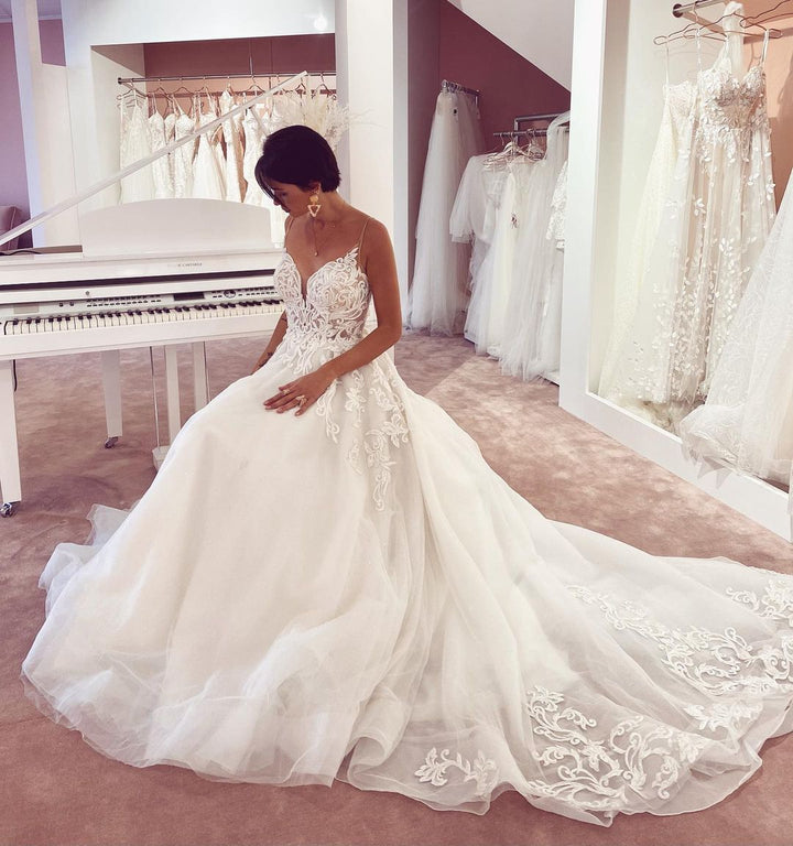 Bmbride A-Line V-neck Spaghetti Straps Appliques Lace Tulle Wedding Dress