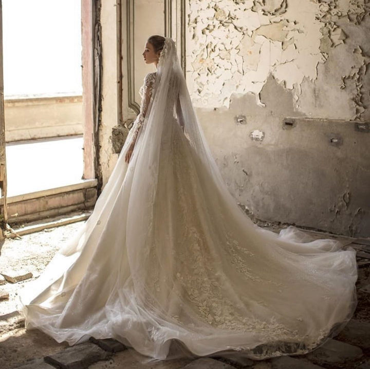 Bmbride Elegant Deep V-neck Long Sleeve Appliques Lace Ruffles Tulle A-Line Floor-length Bridal Gown