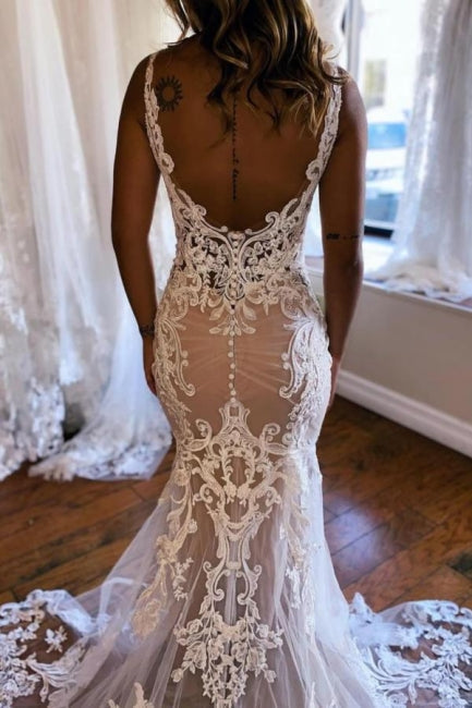 Gorgeous Long Mermaid V-neck Sleeveless Lace Backless Wedding Dress with Train