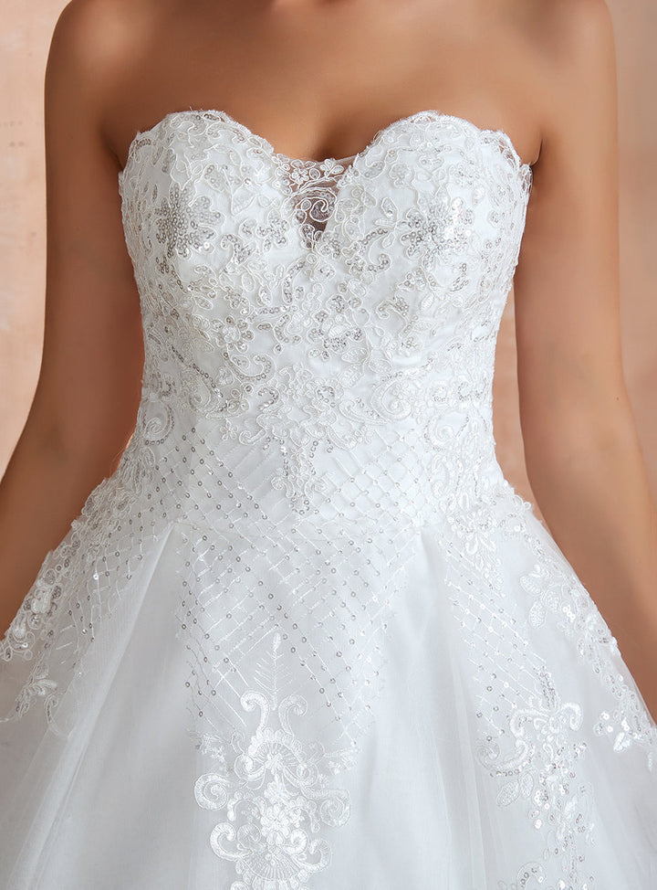 A-line Sweetheart Strapless Tulle Chapel Train Dress-koscy