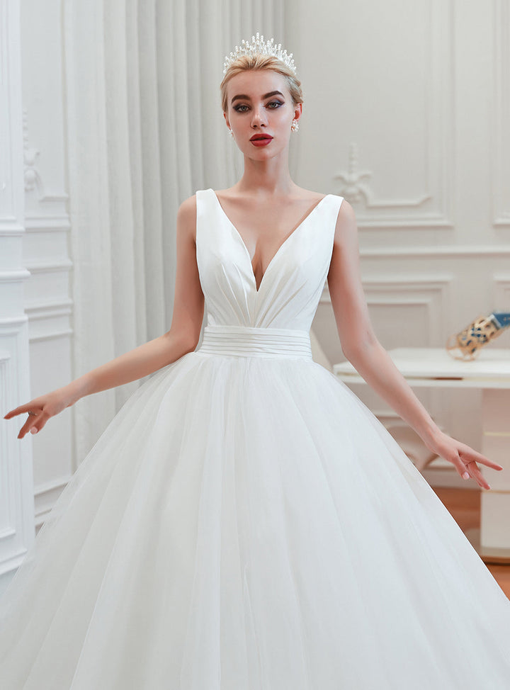 A-line V-Neck Sleeveless Tulle Cathedral Train Dress-koscy