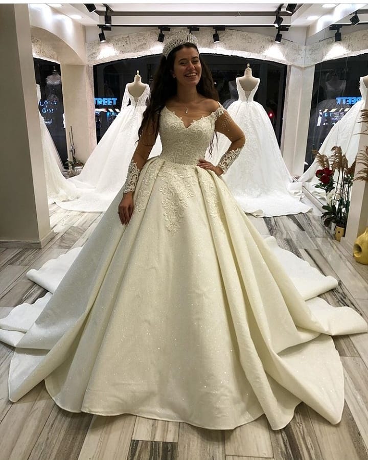 Bmbride Long Princess Sweetheart Satin Wedding Dress with Sleeves