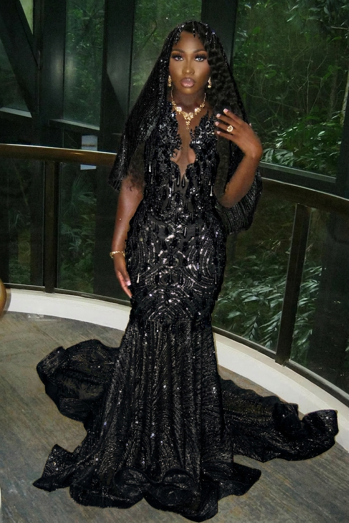 Beautiful Long Gold Mermaid Sleeveless Glitter Prom Dress with Veil