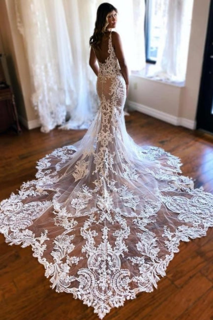 Gorgeous Long Mermaid V-neck Sleeveless Lace Backless Wedding Dress with Train