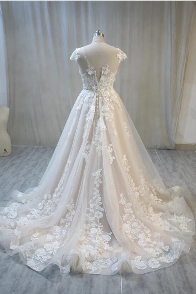 Bmbride Elegant A-Line Bateau Backless Appliques Lace Tulle Floor-length Bridal Gown