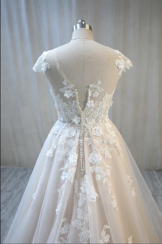 Bmbride Elegant A-Line Bateau Backless Appliques Lace Tulle Floor-length Bridal Gown