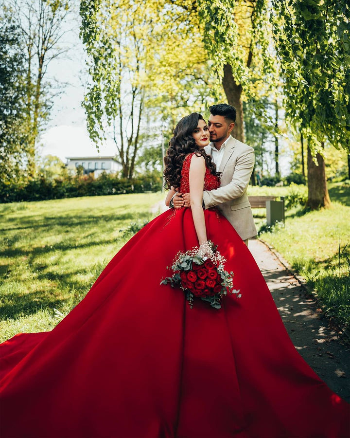 Bmbride Luxurious Long Princess Satin V-neck Wedding Dresses with Lace