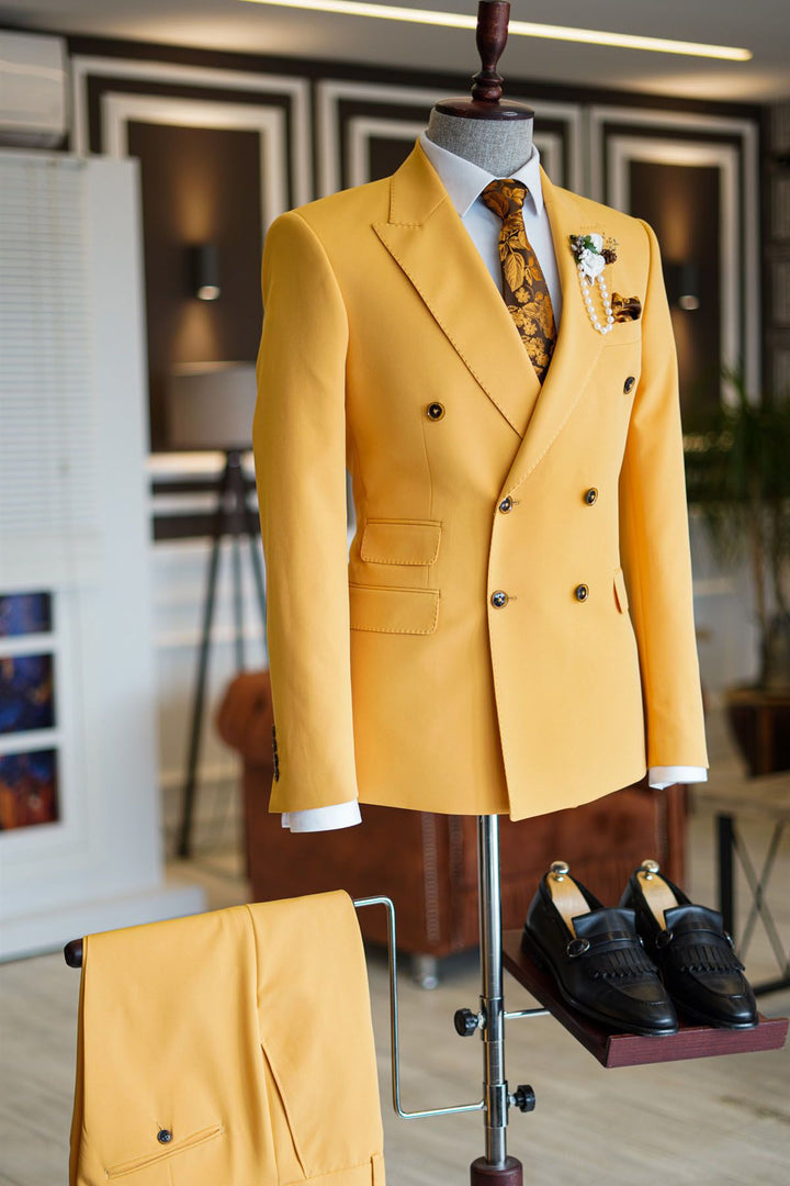 Koscy Popular Yellow Double-Breasted Bespoke Evening Suit with Peaked Lapel