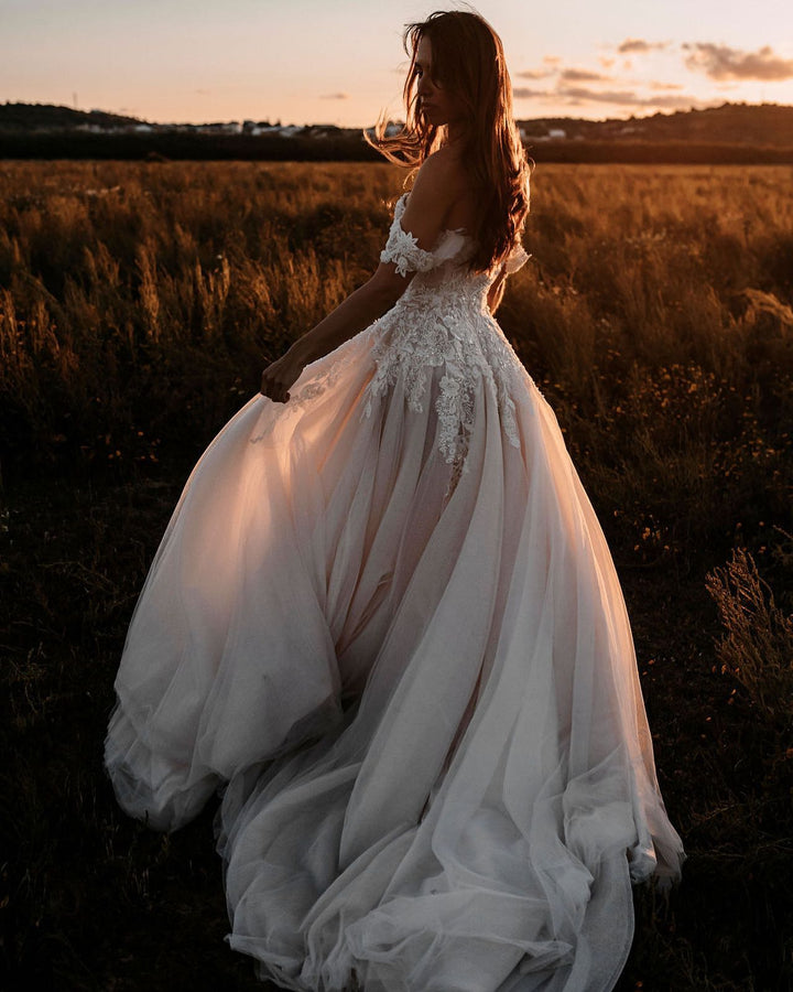 Bmbride Off-the-shoulder Tulle Train A-Line Appliques Lace Wedding Dress - Romantic