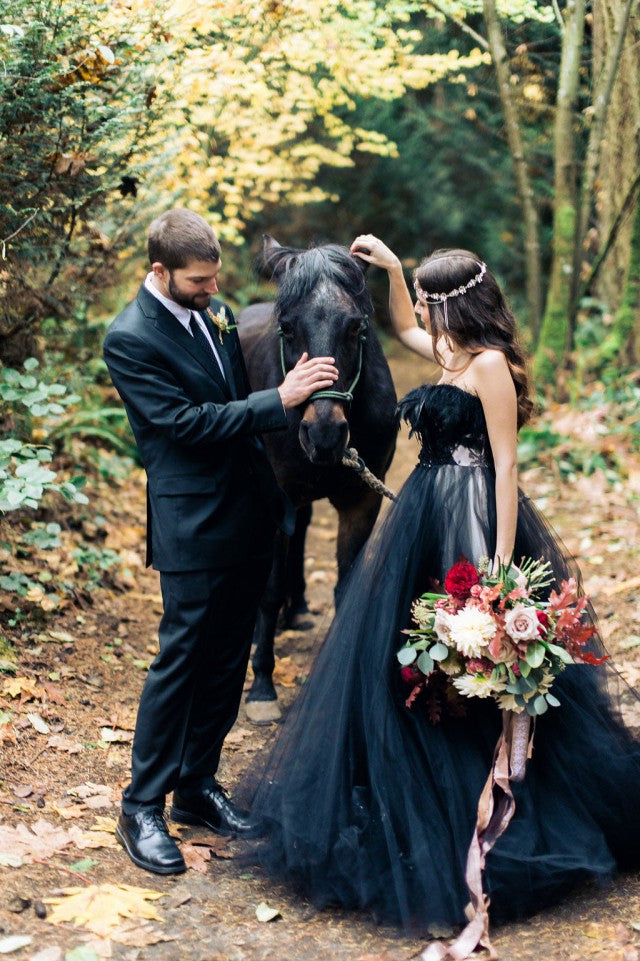 Bmbride Long A-line Princess Strapless Black Wedding Dress with Appliques Lace