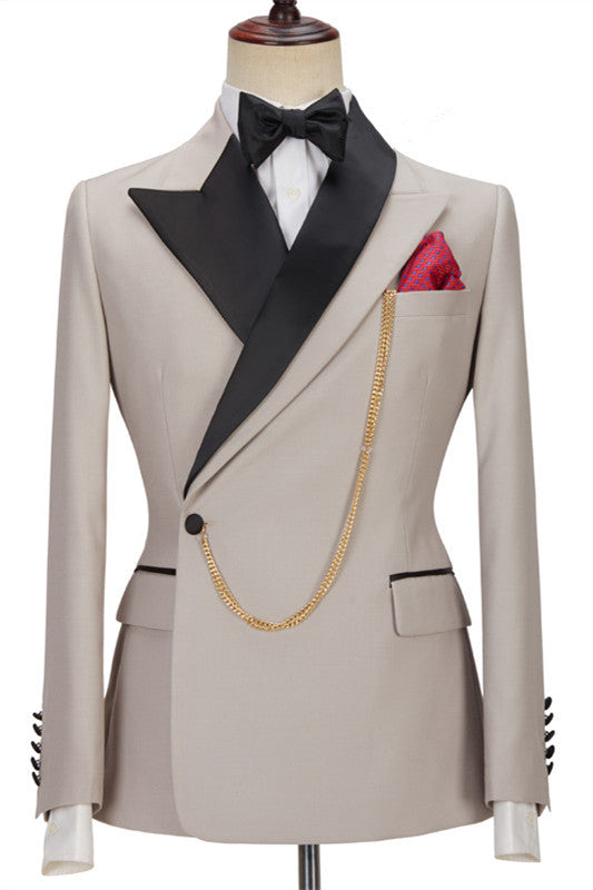 Koscy Glamorous Royal Wedding Suit Inspired by David Beckham with Peaked Lapel