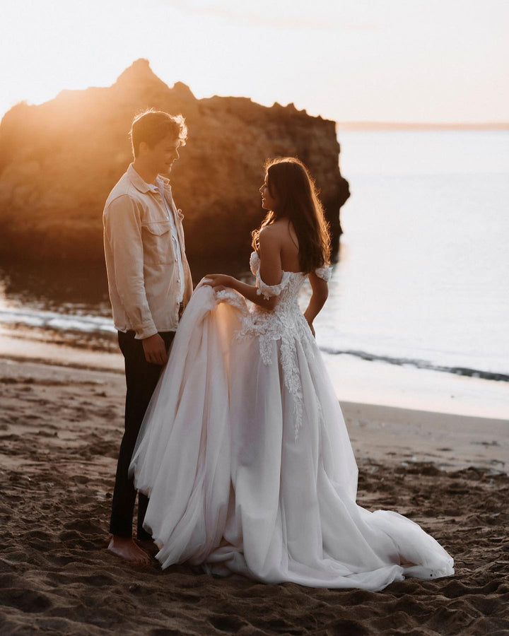 Bmbride Off-the-shoulder Tulle Train A-Line Appliques Lace Wedding Dress - Romantic