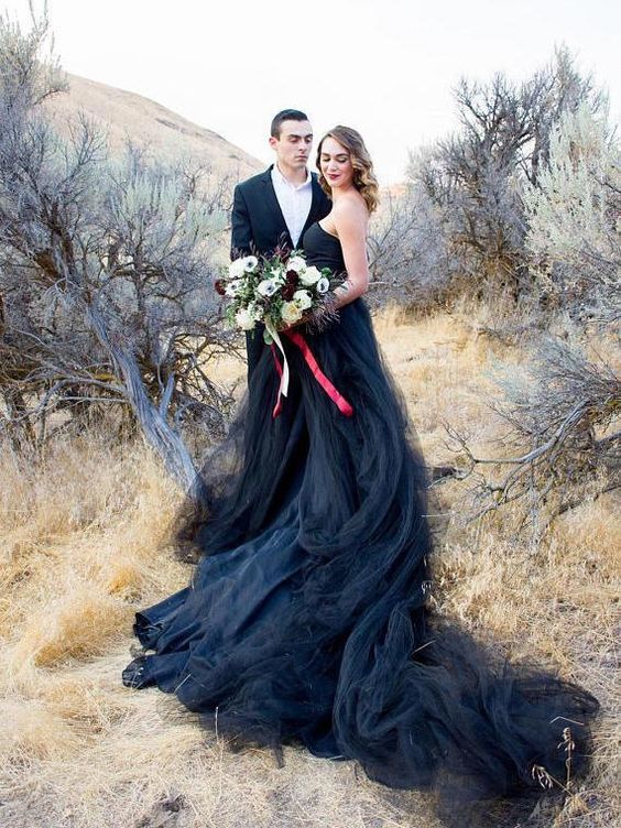 Bmbride Elegant Long A-line Strapless Tulle Floor-length Black Wedding Dress