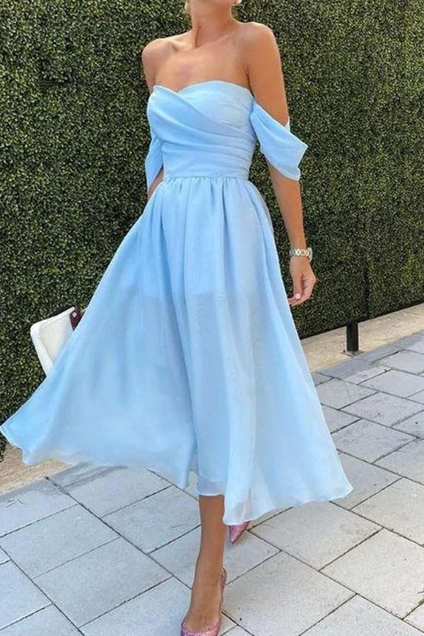 Off-The-Shoulder Baby Blue Short Evening Dress With Strapless.