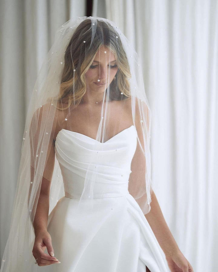 Bmbride Sweetheart Satin A-Line Wedding Dress With Ruffles and Side Slit