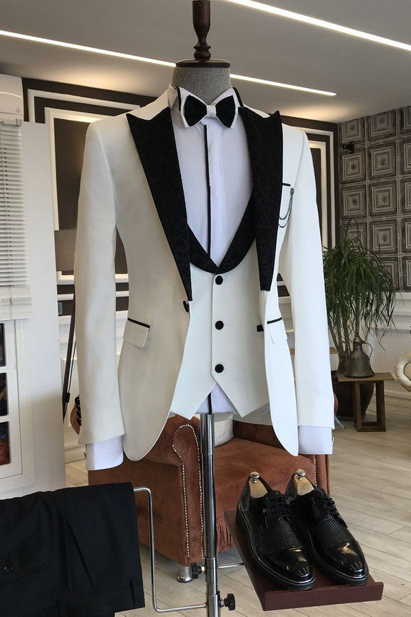 Koscy Fashionable White Three-Piece Party Evening Suit with Black Peaked Lapel