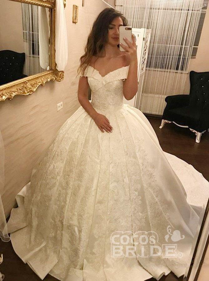 Bmbride Off-the-Shoulder Ivory Ball Gown Wedding Dress with Pleated Satin Lace Appliques