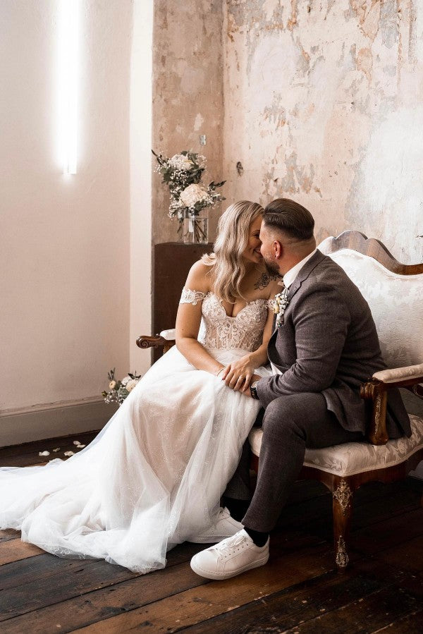 Bmbride Gorgeous Long A-line Off the Shoulder Tulle Lace Bridal Gown