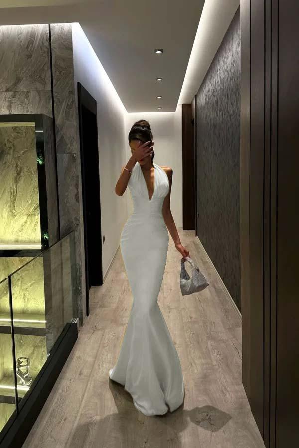 halter mermaid dress V Neck Sleeveless Long Formal With Pleated SIZE:USA 6 / EU 36 / UK 8 Style:AP1E213129 How to Dress Down This stunning mermaid