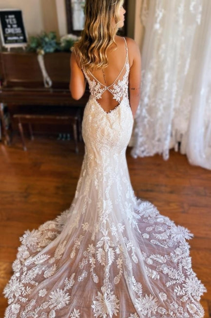 Beautiful Mermaid Spaghetti Strap V-neck Backless Lace Wedding Dress