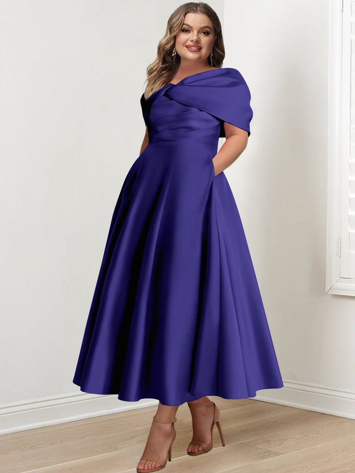 green emerald velvet dress Tomyris Plus Size Evening Dress in Black