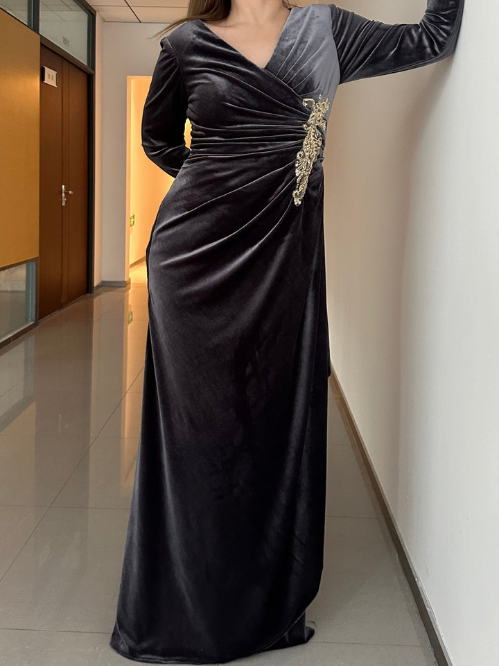 Princess A-Line V-Neck Floor-Length Plus Size Velvet Mother of the Bride  Dress with